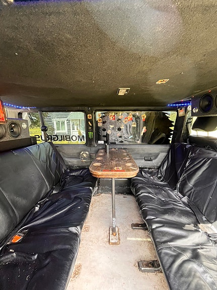 Volkswagen Caravelle 8 of 11