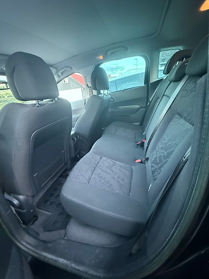 Peugeot 3008 8 of 16