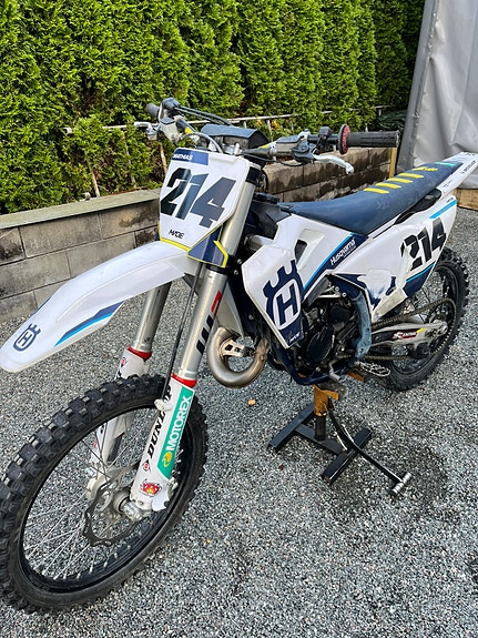 Husqvarna TC125 2 of 11