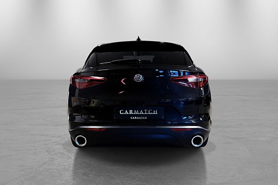 Alfa Romeo Stelvio 7 of 30