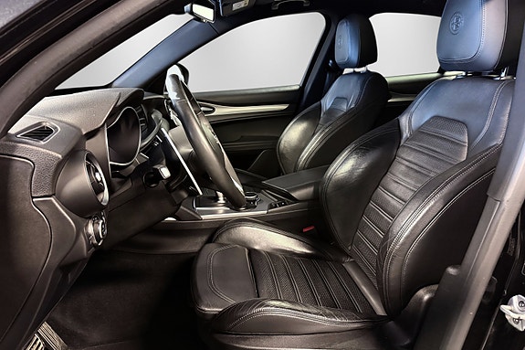 Alfa Romeo Stelvio 20 of 30