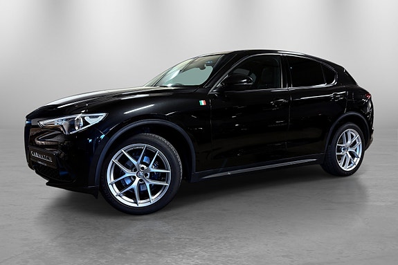 Alfa Romeo Stelvio 10 of 30