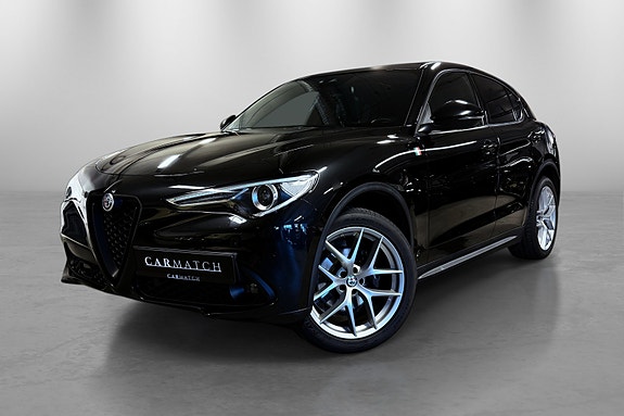 Alfa Romeo Stelvio 14 of 30