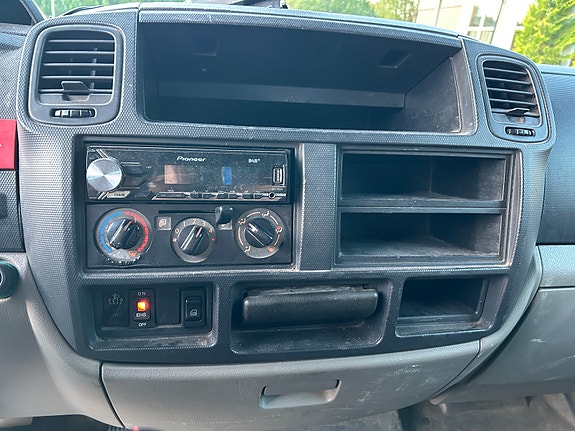 Renault Maxity 23 of 26