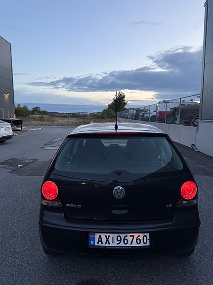 Volkswagen Polo 9 of 16