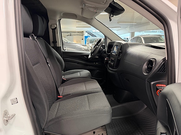 Mercedes-Benz Vito 119 11 of 30