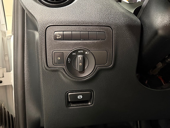 Mercedes-Benz Vito 119 19 of 30
