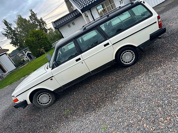 Volvo 245 5 of 12