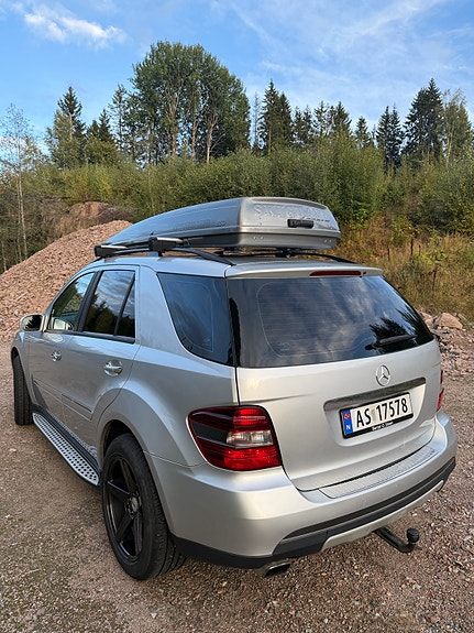 Mercedes-Benz ML280 2 of 30