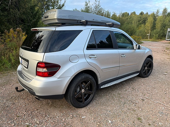 Mercedes-Benz ML280 4 of 30