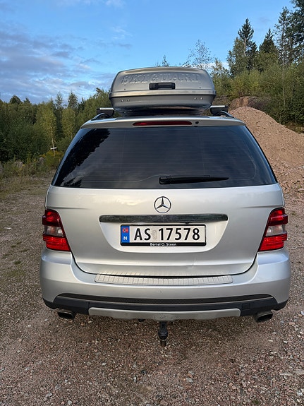 Mercedes-Benz ML280 3 of 30