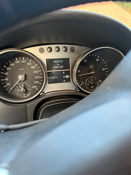 Mercedes-Benz ML280 11 of 30