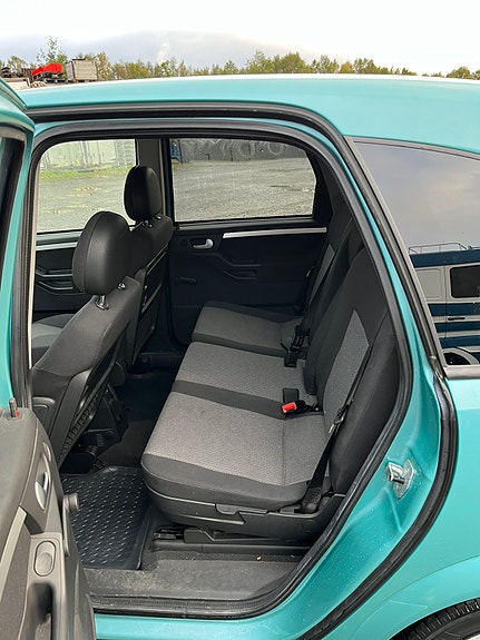 Opel Meriva 12 of 15