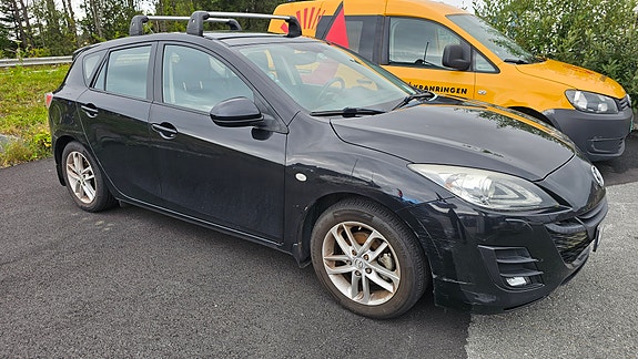 Mazda 3 2 of 5