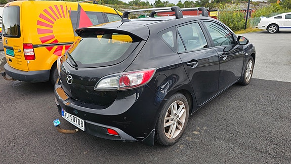 Mazda 3 3 of 5