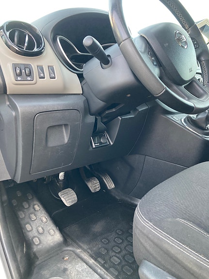 Nissan NV300 19 of 30