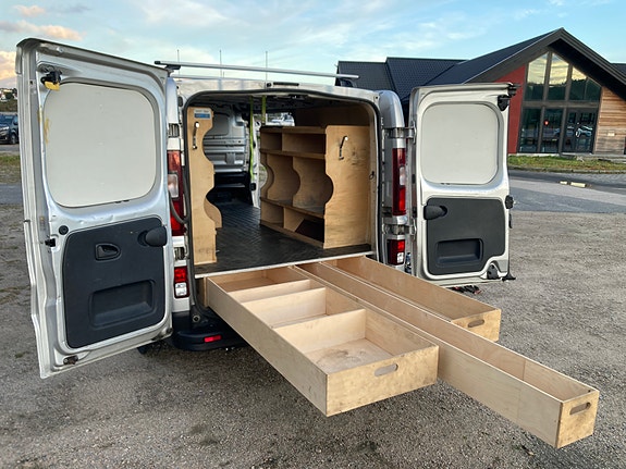 Nissan NV300 29 of 30