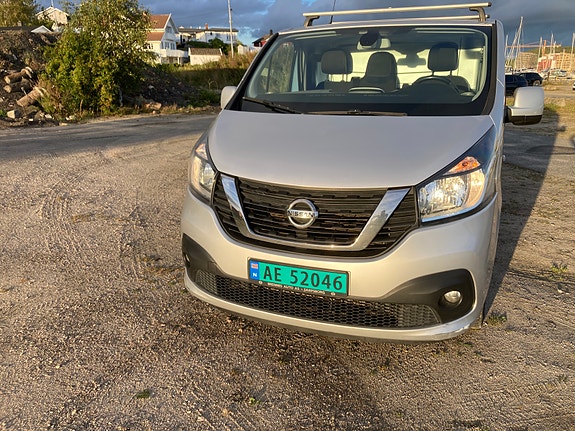 Nissan NV300 2 of 30