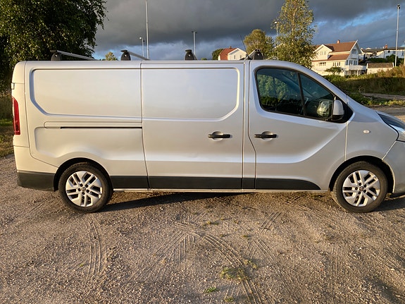 Nissan NV300 6 of 30