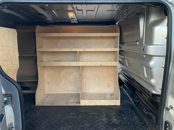 Nissan NV300 26 of 30