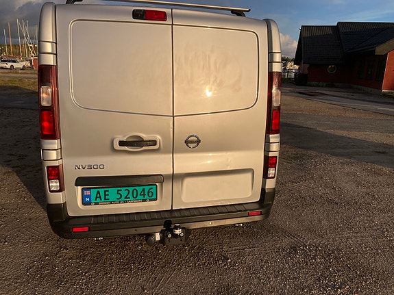 Nissan NV300 9 of 30