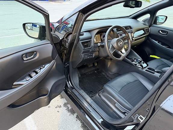 Nissan Leaf 6 of 26