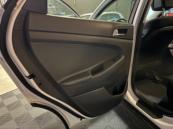 Hyundai Tucson 15 of 30