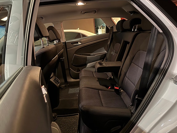 Hyundai Tucson 14 of 30