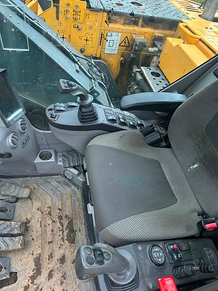 Volvo ECR145C 8 of 15