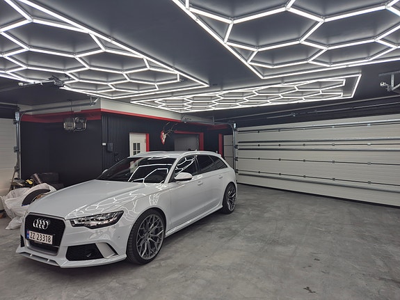 Audi RS6 2 of 22