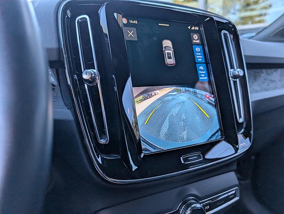 Volvo XC40 14 of 20