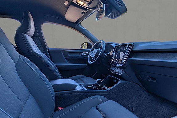 Volvo XC40 17 of 20