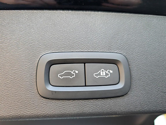 Volvo XC40 16 of 20