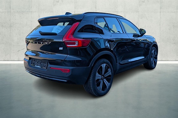 Volvo XC40 5 of 20