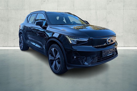 Volvo XC40 7 of 20
