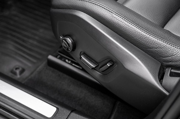 Volvo XC60 12 of 26