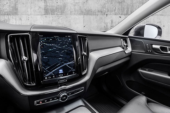 Volvo XC60 16 of 26