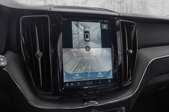 Volvo XC60 15 of 23