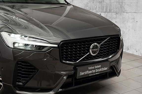 Volvo XC60 2 of 23