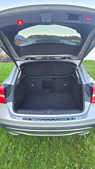 Mercedes-Benz GLA250 19 of 24
