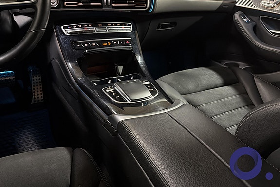Mercedes-Benz EQC400 23 of 30