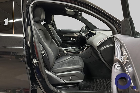 Mercedes-Benz EQC400 16 of 30