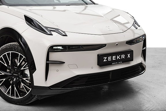 Zeekr X 2 of 22