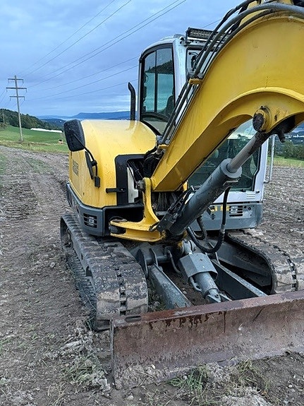 Wacker Neuson ET65 3 of 15
