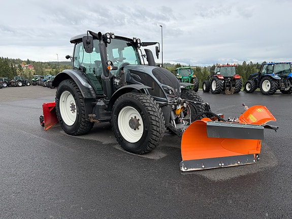 Valtra N 134 V 18 of 30