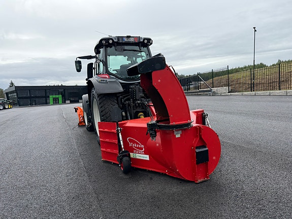 Valtra N 134 V 13 of 30
