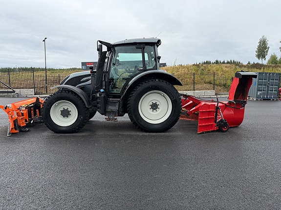 Valtra N 134 V 6 of 30