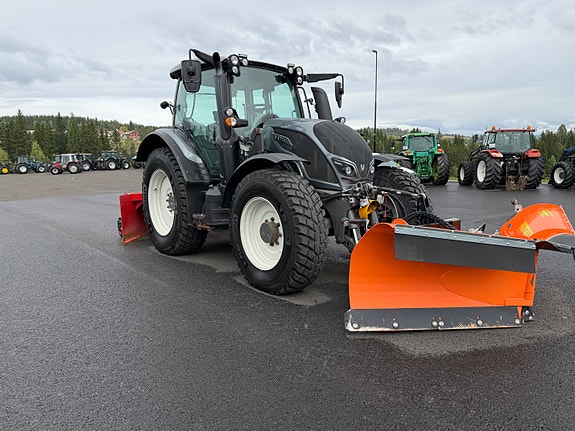 Valtra N 134 V 19 of 30