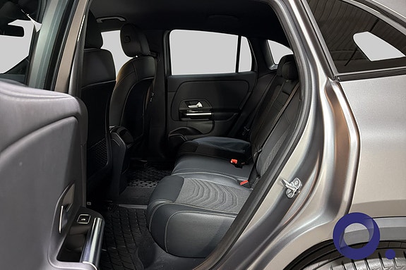 Mercedes-Benz EQA300 13 of 30