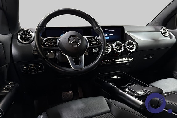 Mercedes-Benz EQA300 19 of 30